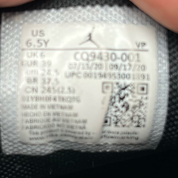 Nike Air Jordan Shoes Youth 6.5 Why Not Zer0.4 Black Gold CQ9430-001 Sneakers - Picture 6 of 10